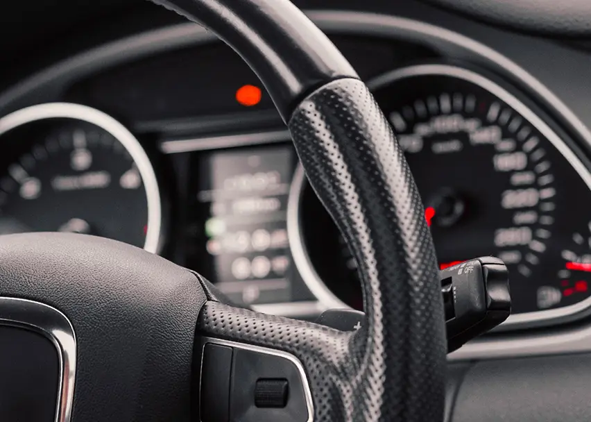 Autopríslušenstvo: hrdina v zákulisí, ktorý chráni výkon a bezpečnosť vášho auta